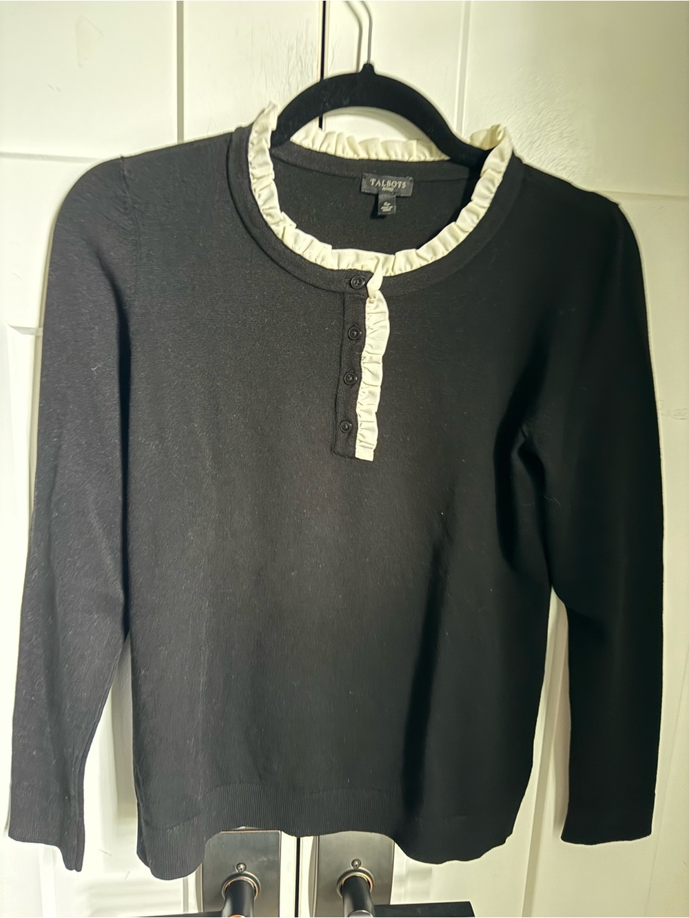 Nwot Talbots Ruffle Neck Henley Pullover Sweater Black & White Size Medium